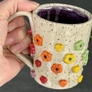 Mug Fleurs et coeurs arc-en-ciel 2dl