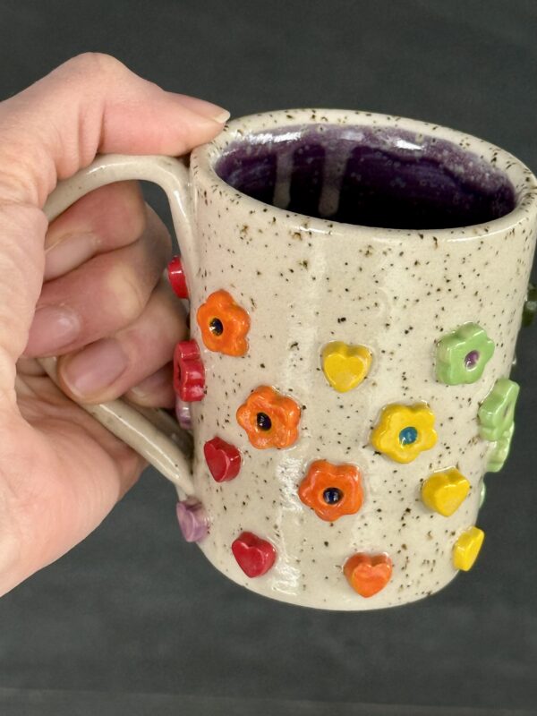 Mug Fleurs et coeurs arc-en-ciel 2dl