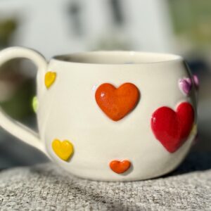 Mug en porcelaine Coeurs arc-en-ciel 2,5dl