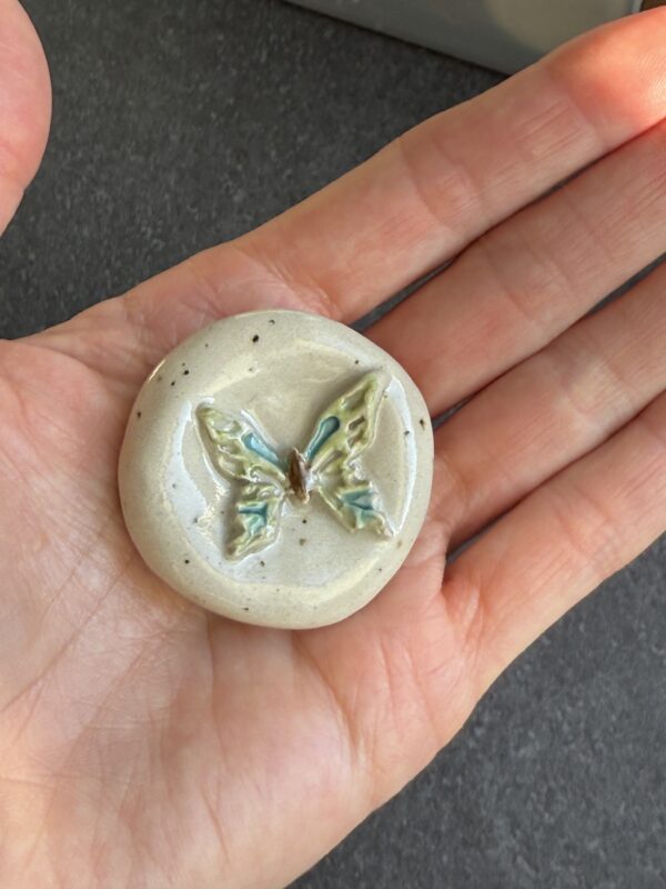 Worry stone papillon