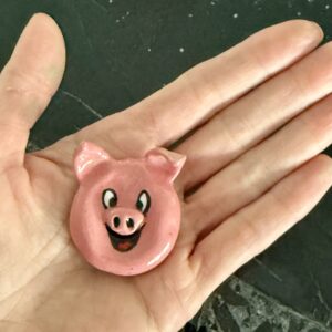 Worry stone cochon