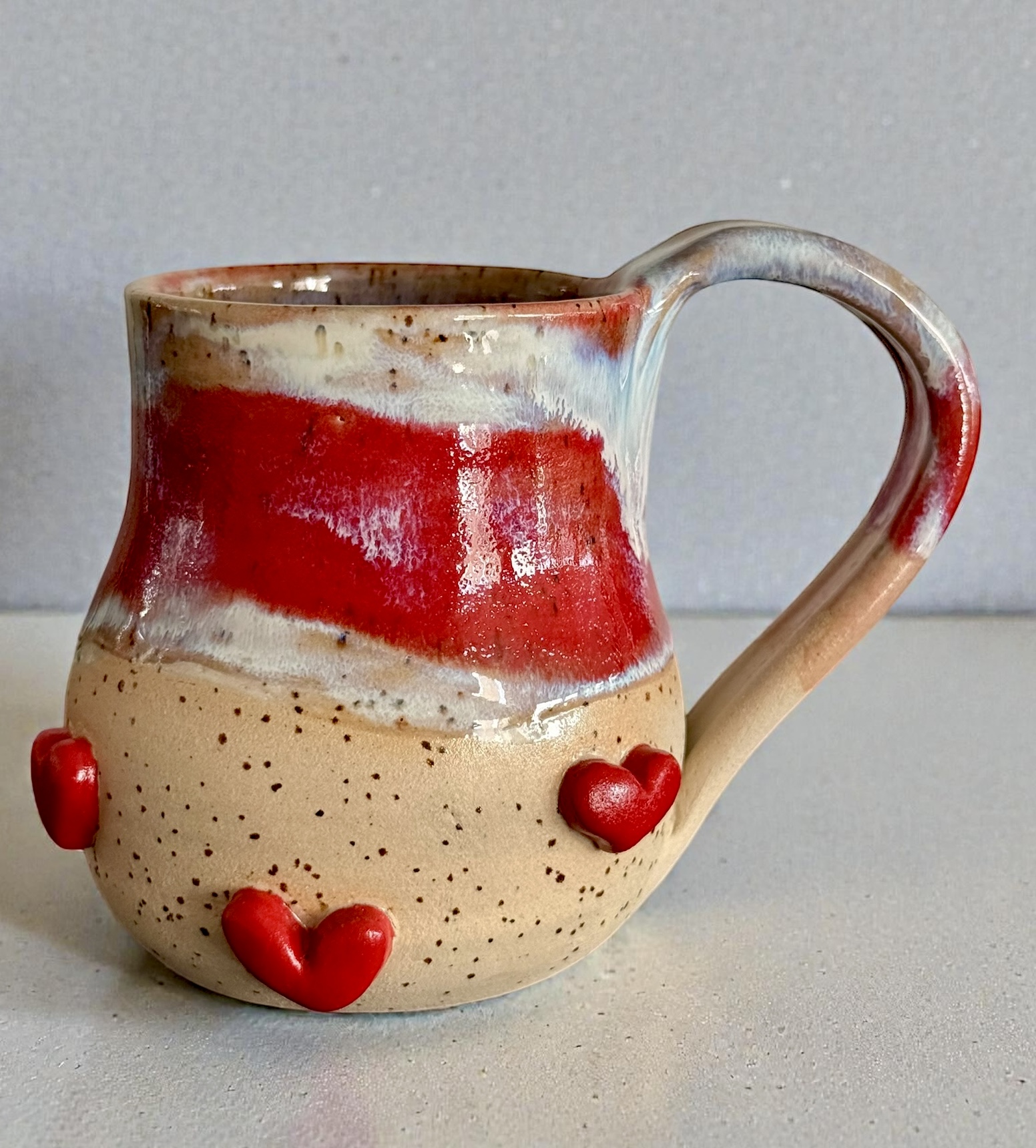 Mug Coeurs rouges 2,5dl