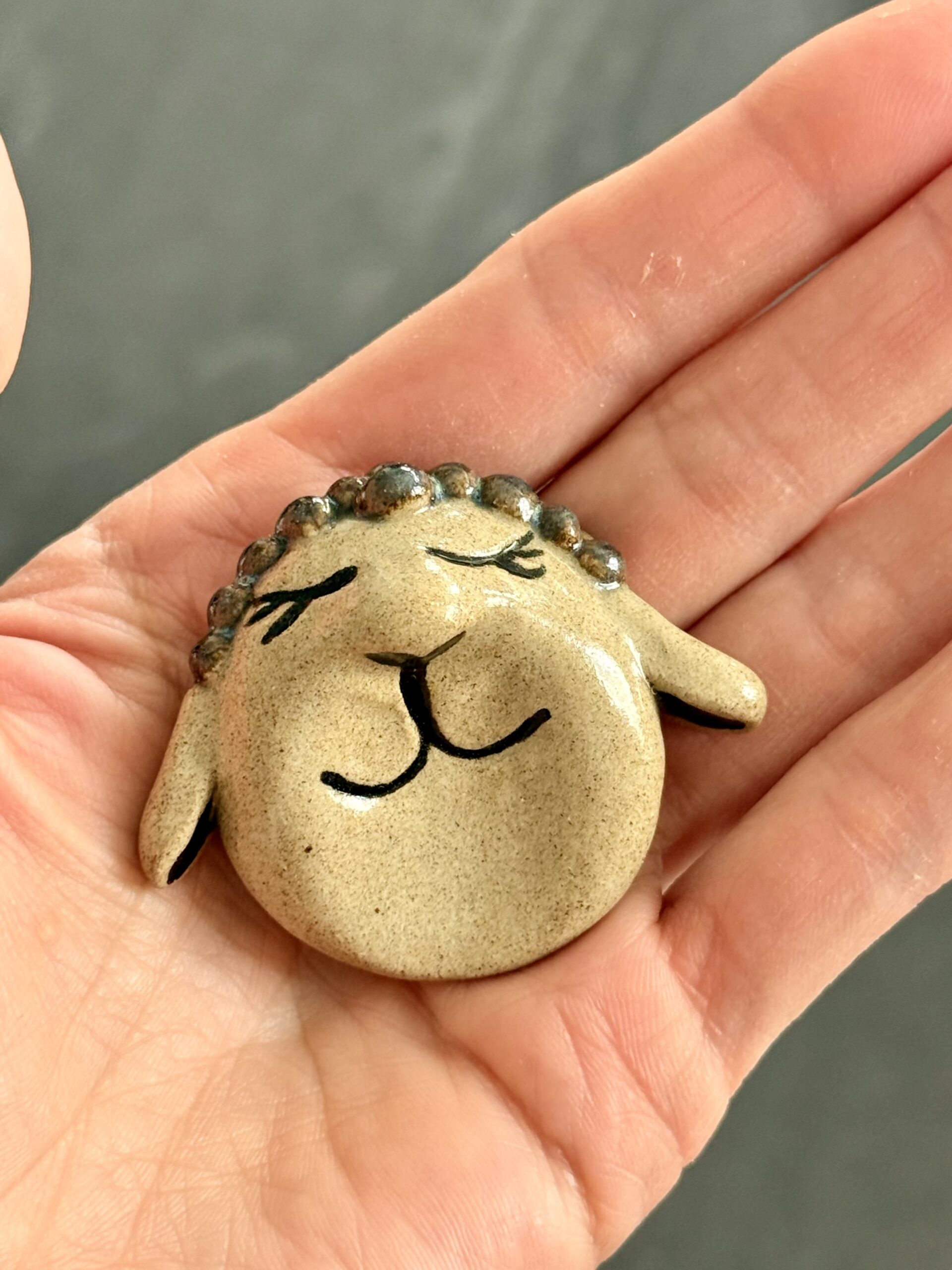 Worry stone Mouton